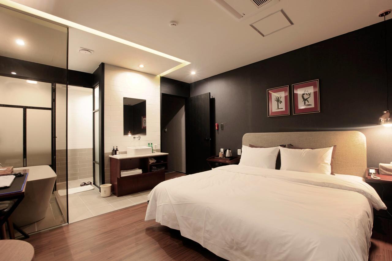 Brown-Dot Hotel Gupo Μπουσάν Εξωτερικό φωτογραφία