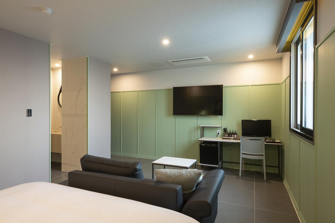Brown-Dot Hotel Gupo Μπουσάν Εξωτερικό φωτογραφία
