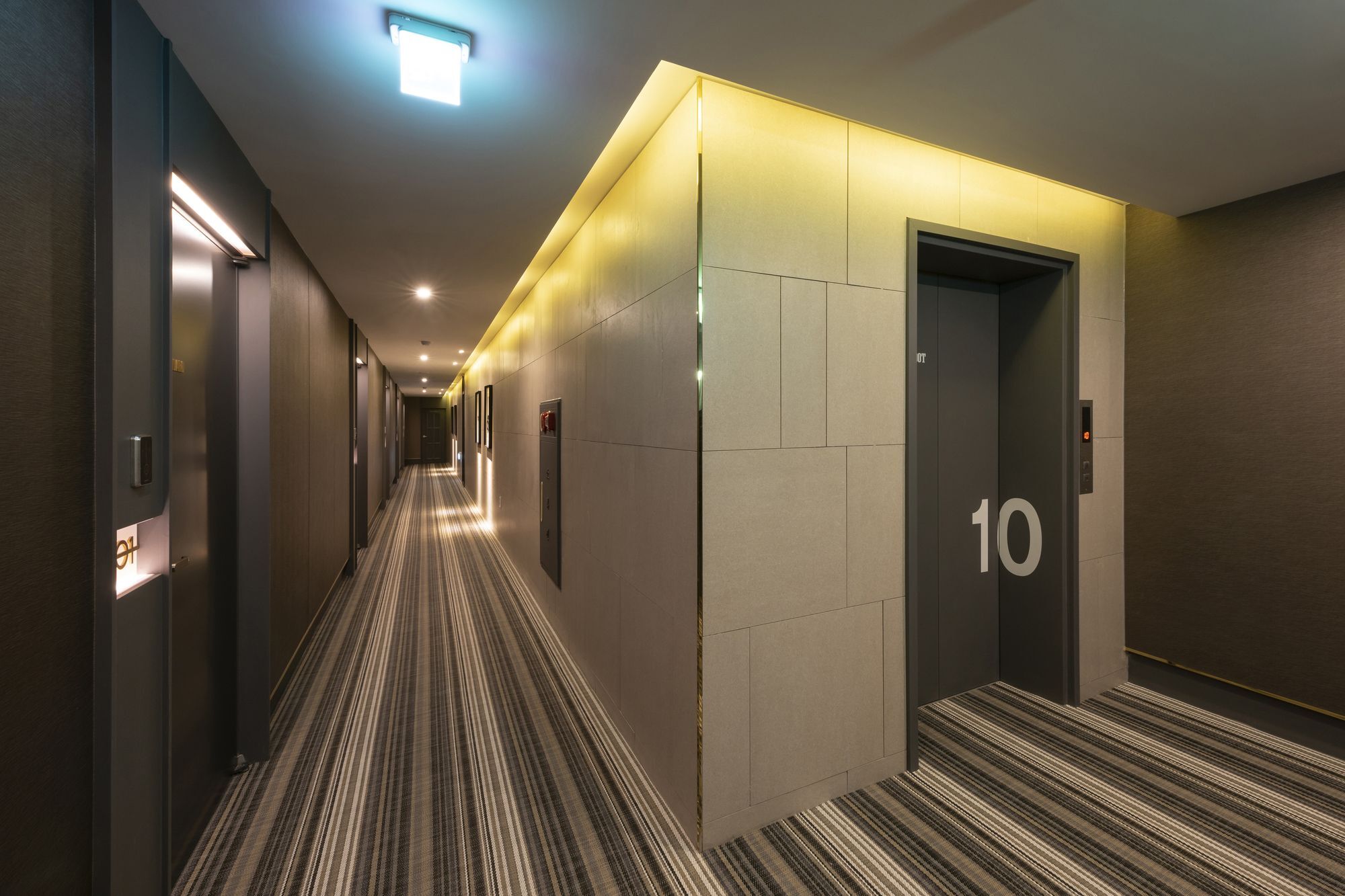 Brown-Dot Hotel Gupo Μπουσάν Εξωτερικό φωτογραφία